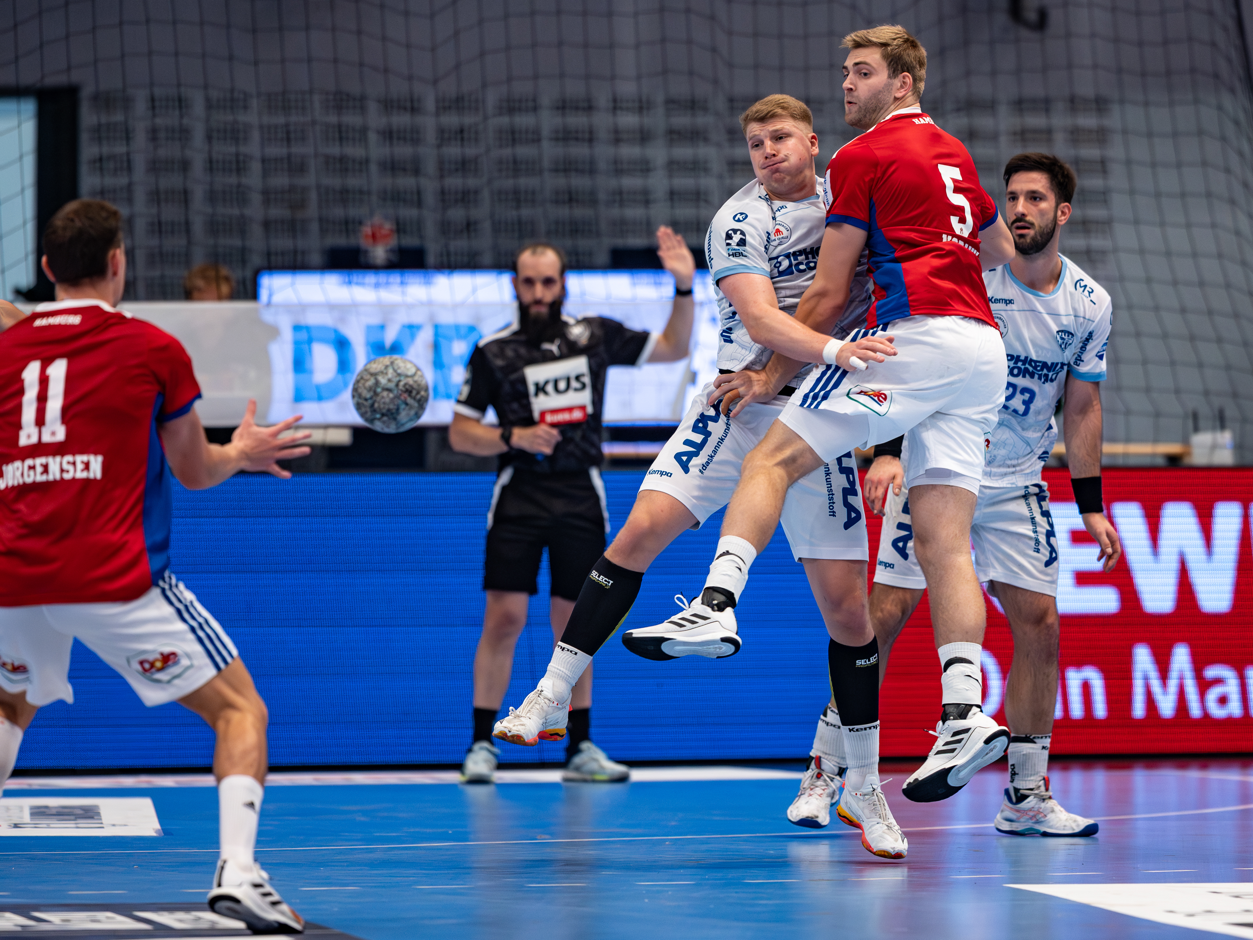 #2 Lukas Hutecek (Rückraum links) – TBV Lemgo Lippe block #5 Oliver Norlyk (Rückraum rechts) – Handball Sport Verein Hamburg