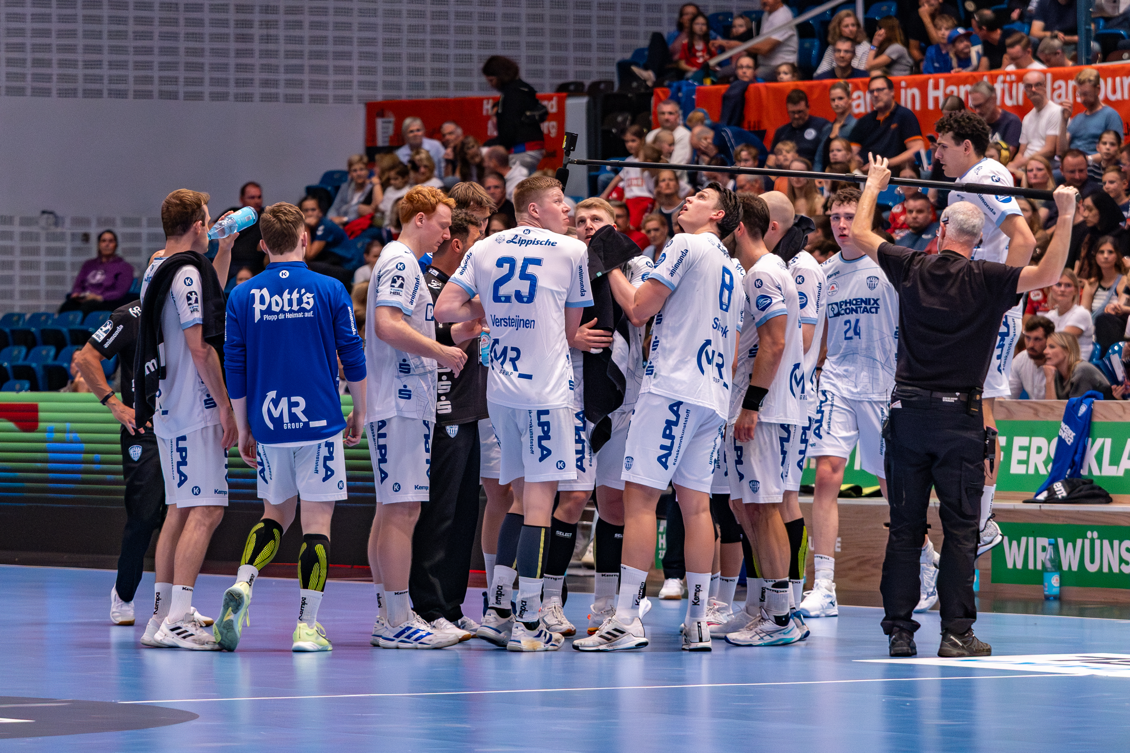 #25 Niels Versteijnen (Rückraum rechts) – TBV Lemgo Lippe, #8 Frederik Simak (Linksaußen) – TBV Lemgo Lippe, #3 Nicolai Theilinger (Rückraum rechts) – TBV Lemgo Lippe, #24 Joel Willecke (Kreisläufer) – TBV Lemgo Lippe