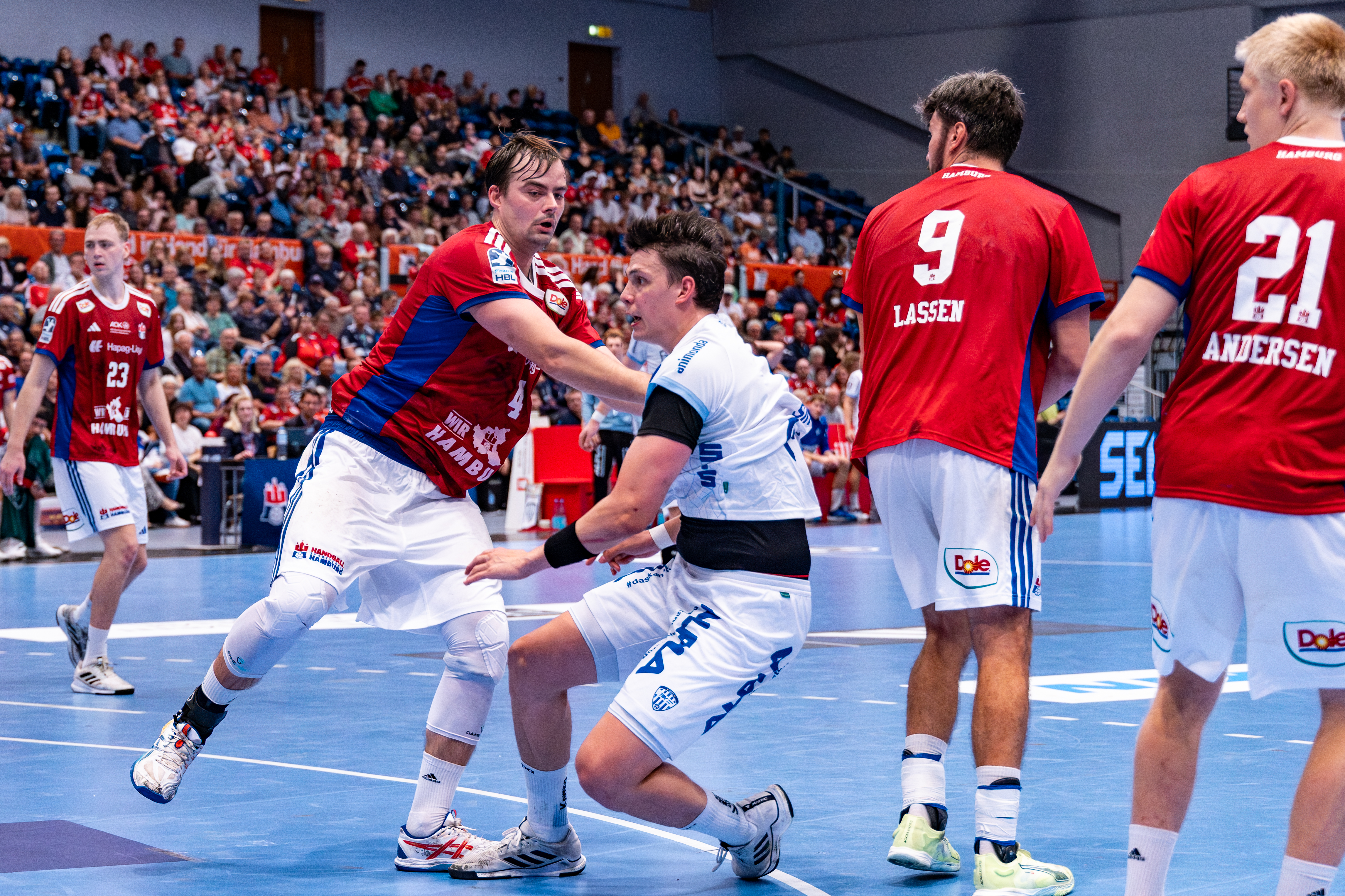 #4 Andreas Magaard (Kreisläufer) – Handball Sport Verein Hamburg, #9 Jacob Lassen (Rückraum rechts) – Handball Sport Verein Hamburg, #21 Frederik Bo Andersen (Rechtsaußen) – Handball Sport Verein Hamburg and #8 Frederik Simak (Linksaußen) – TBV Lemgo Lippe