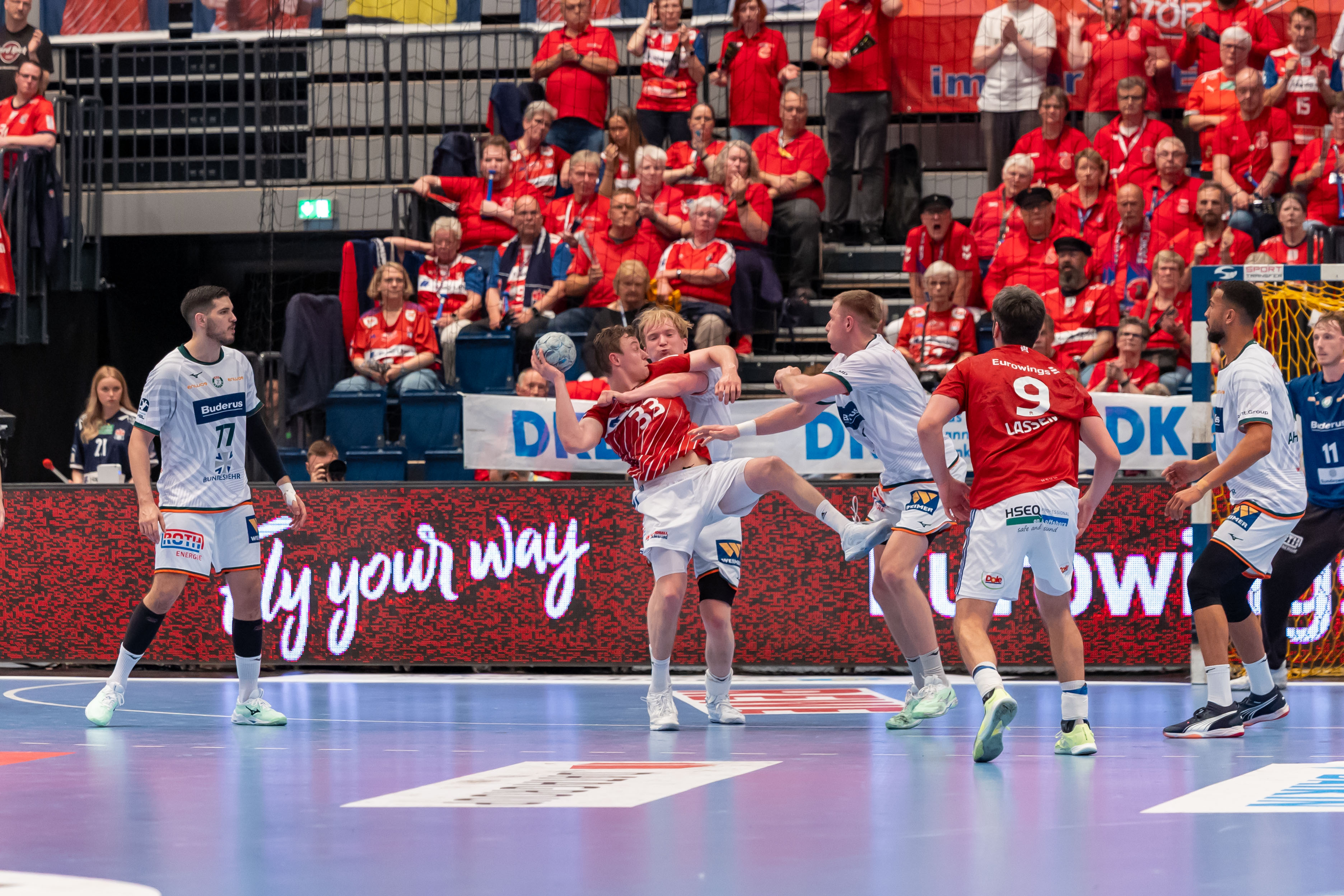 Handball Sport Verein Hamburg vs MT Melsungen