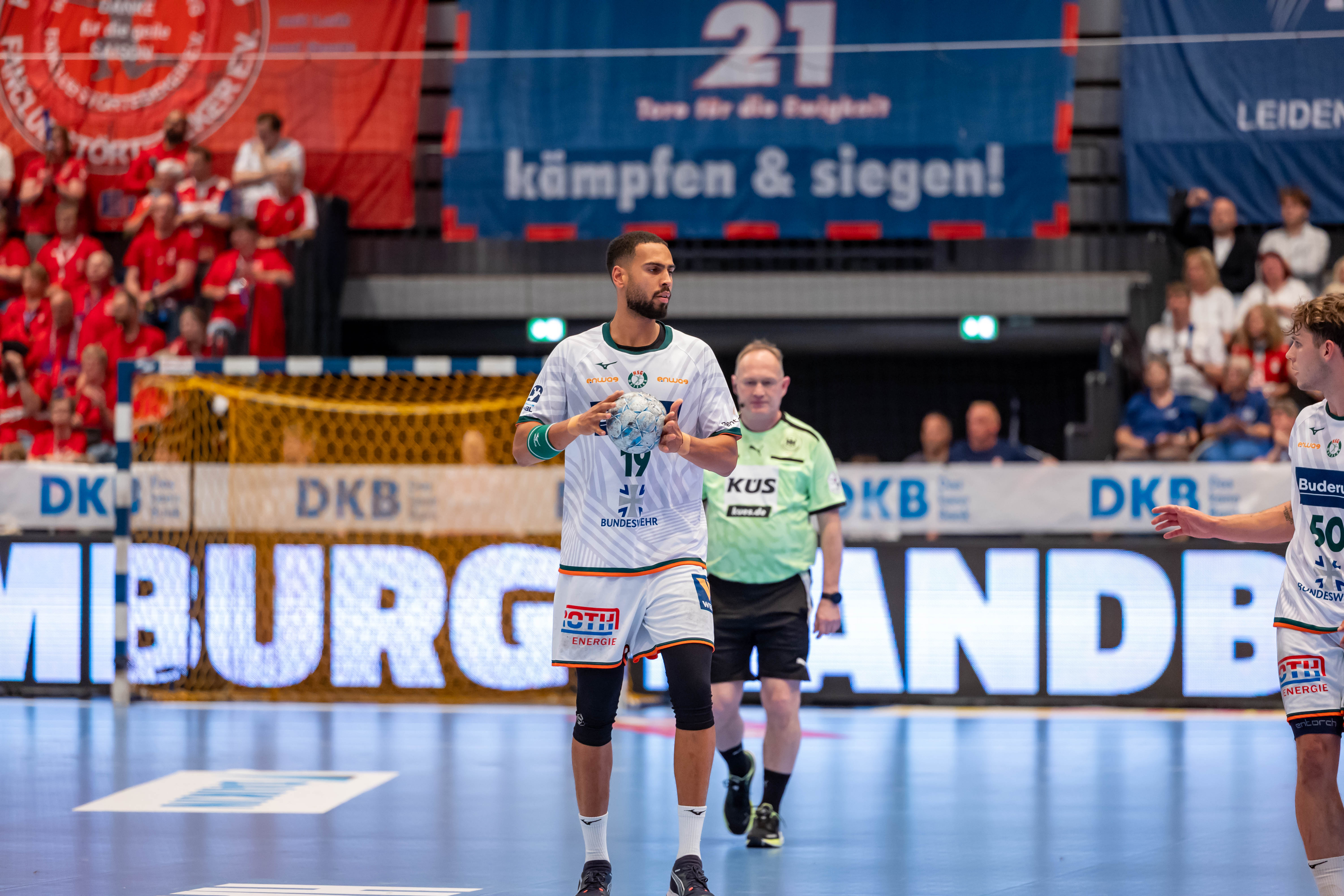 Handball Sport Verein Hamburg vs MT Melsungen