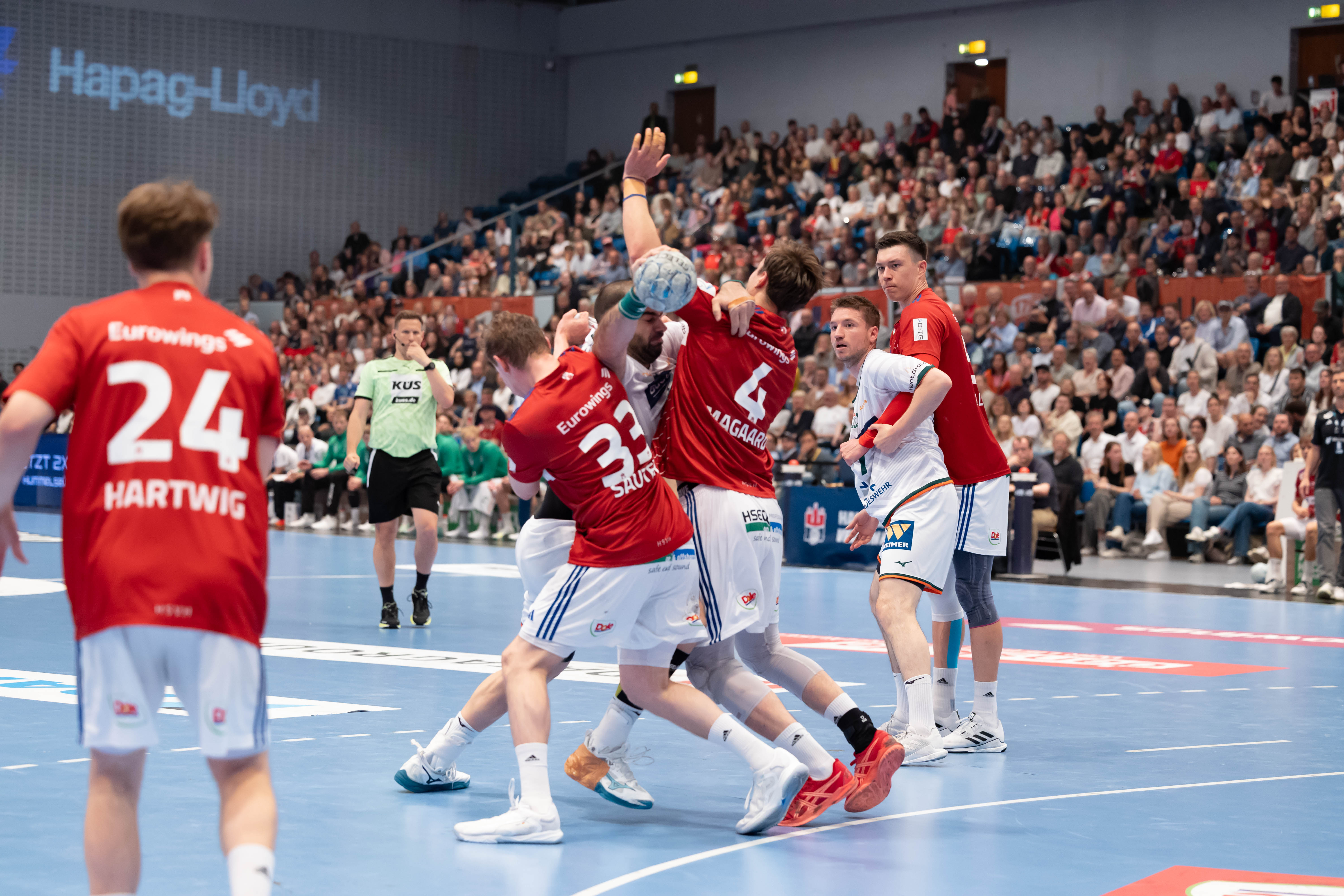 Handball Sport Verein Hamburg vs MT Melsungen