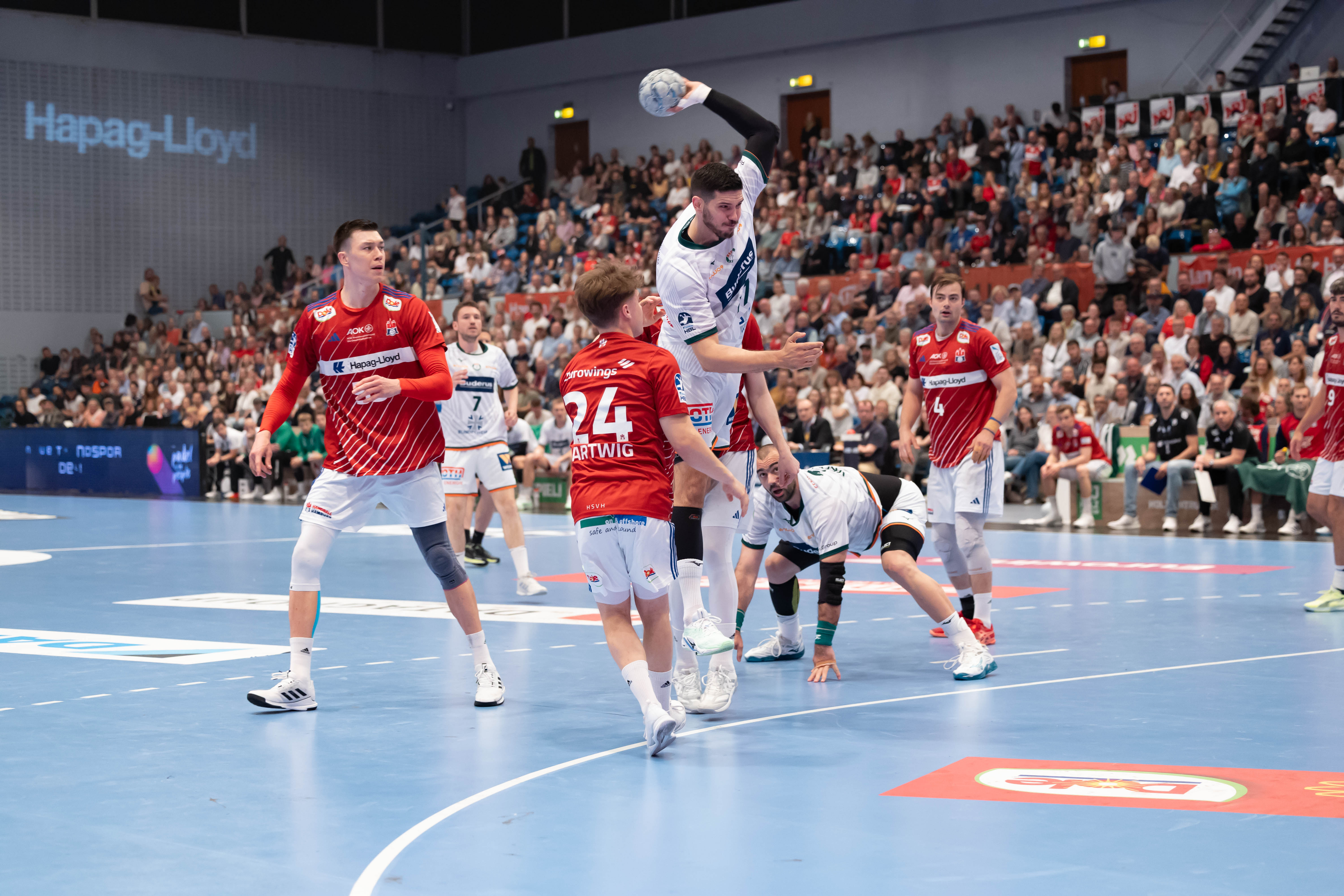 Handball Sport Verein Hamburg vs MT Melsungen