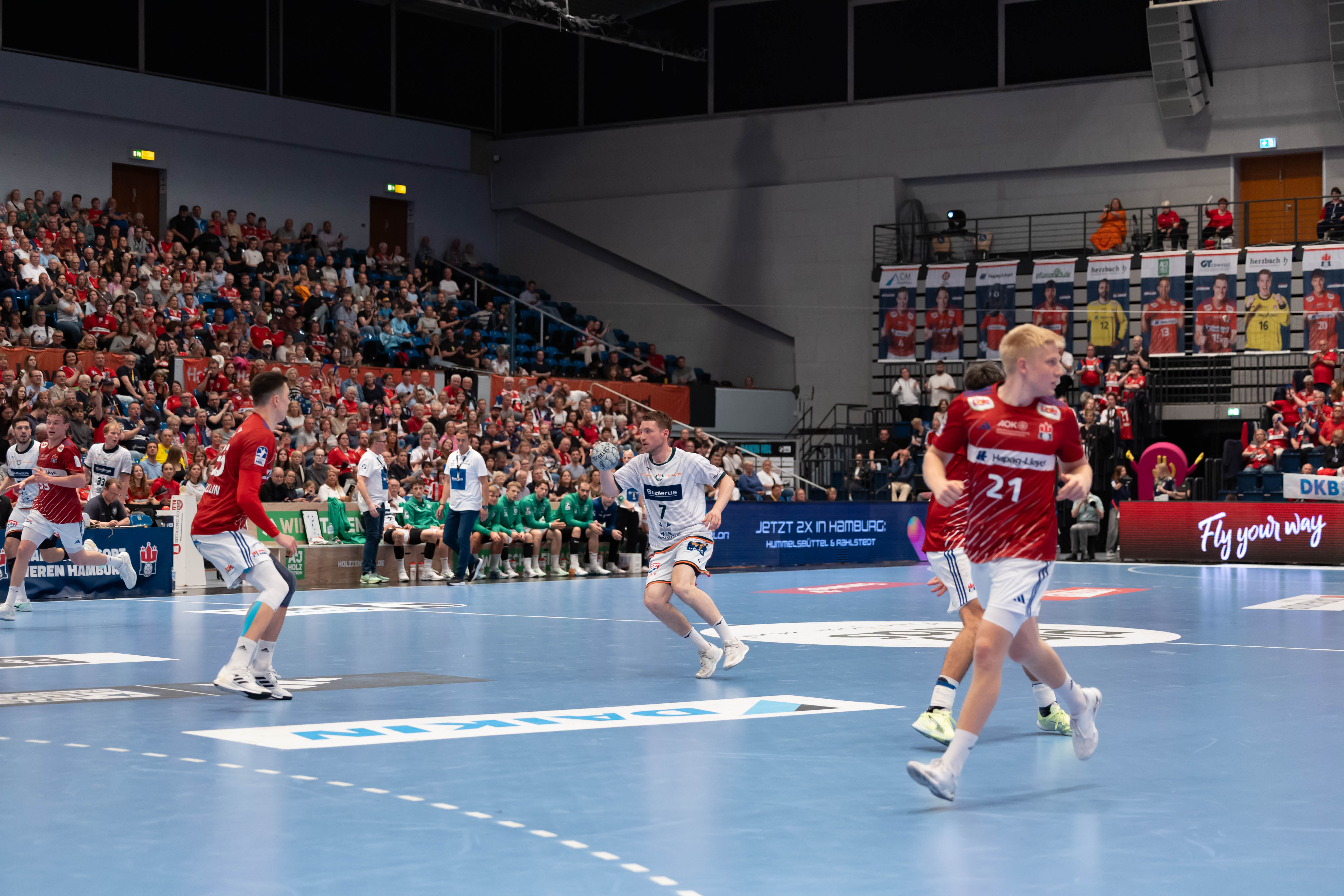 Handball Sport Verein Hamburg vs MT Melsungen