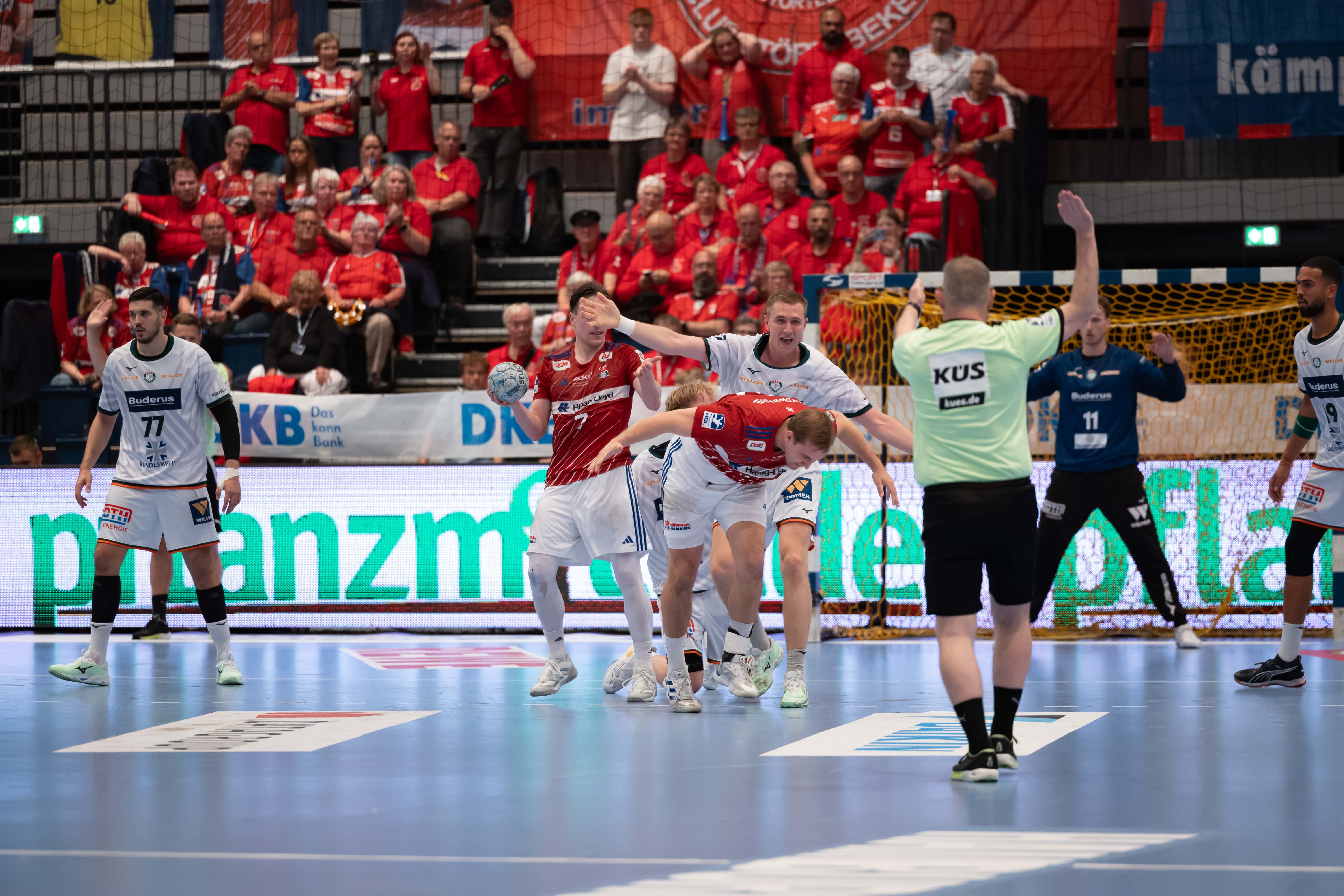 Handball Sport Verein Hamburg vs MT Melsungen