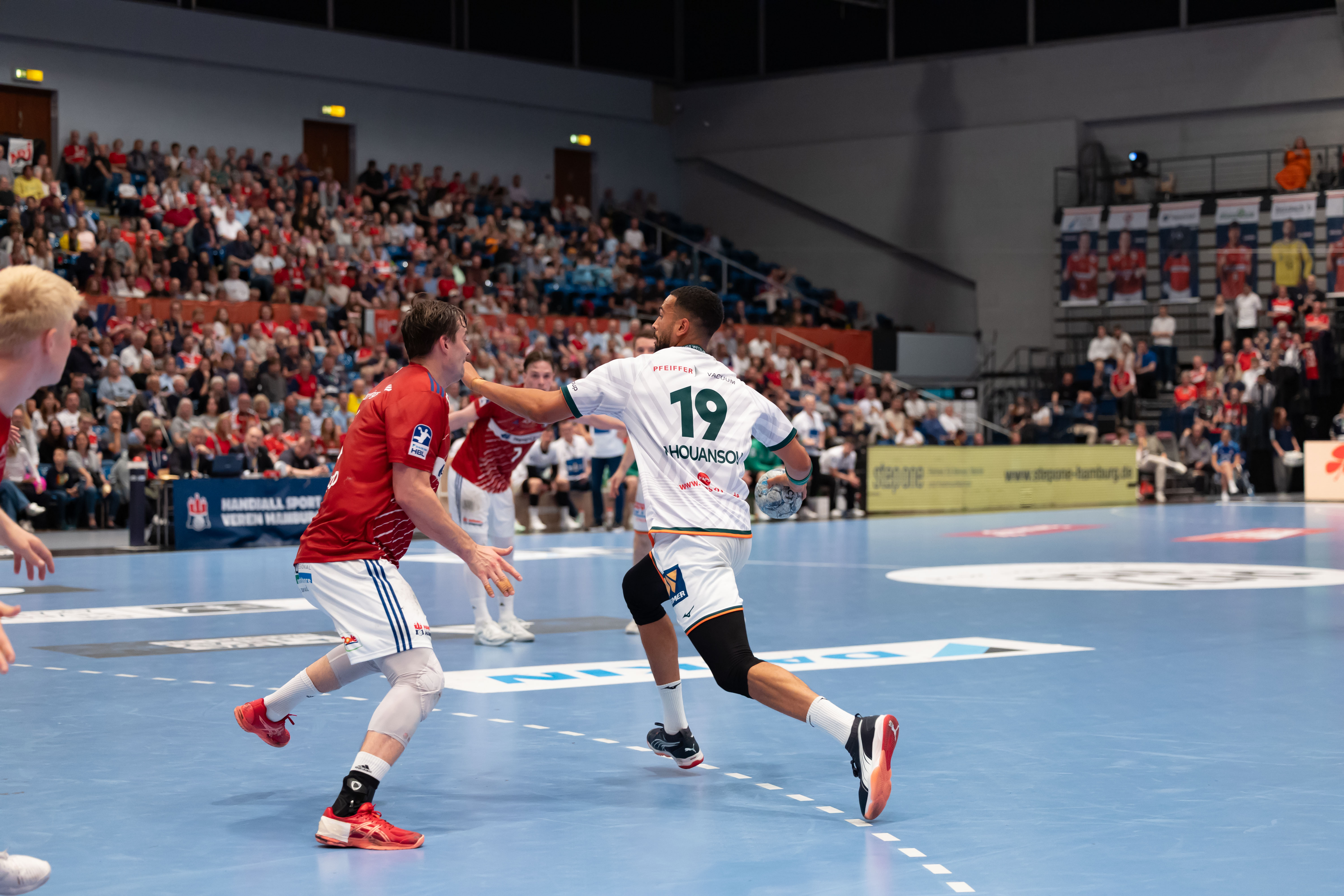 Handball Sport Verein Hamburg vs MT Melsungen