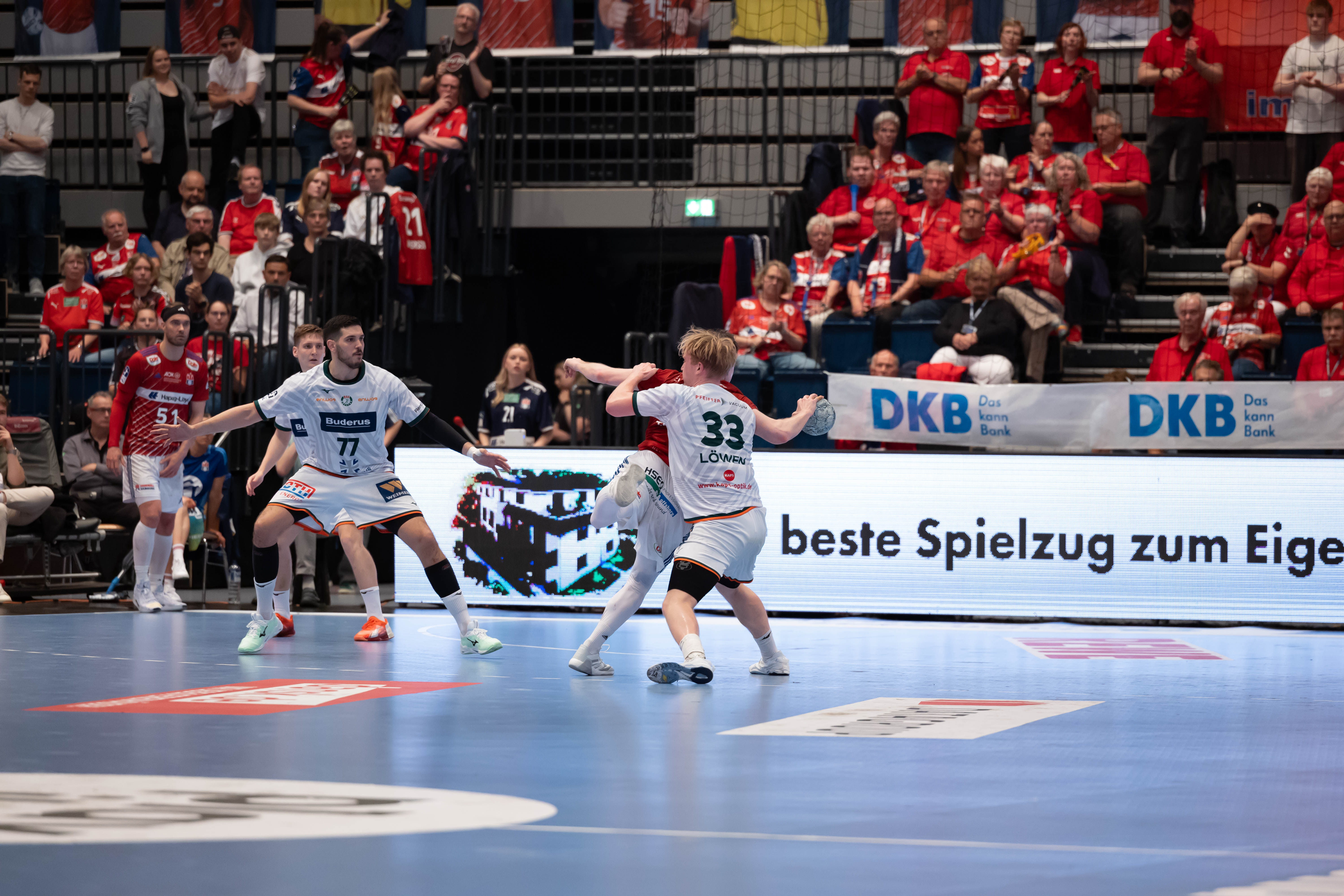 Handball Sport Verein Hamburg vs MT Melsungen