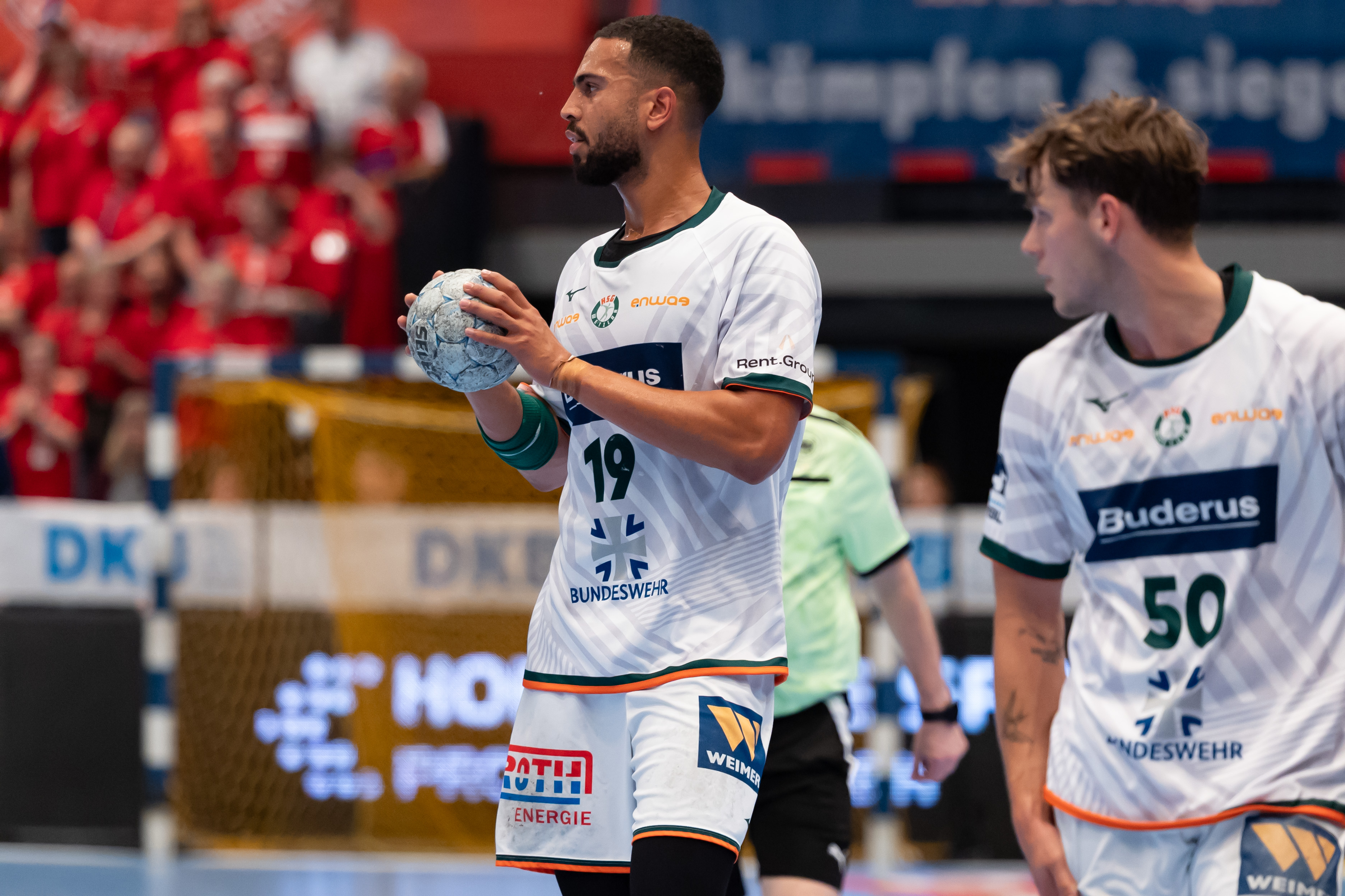 Handball Sport Verein Hamburg vs MT Melsungen