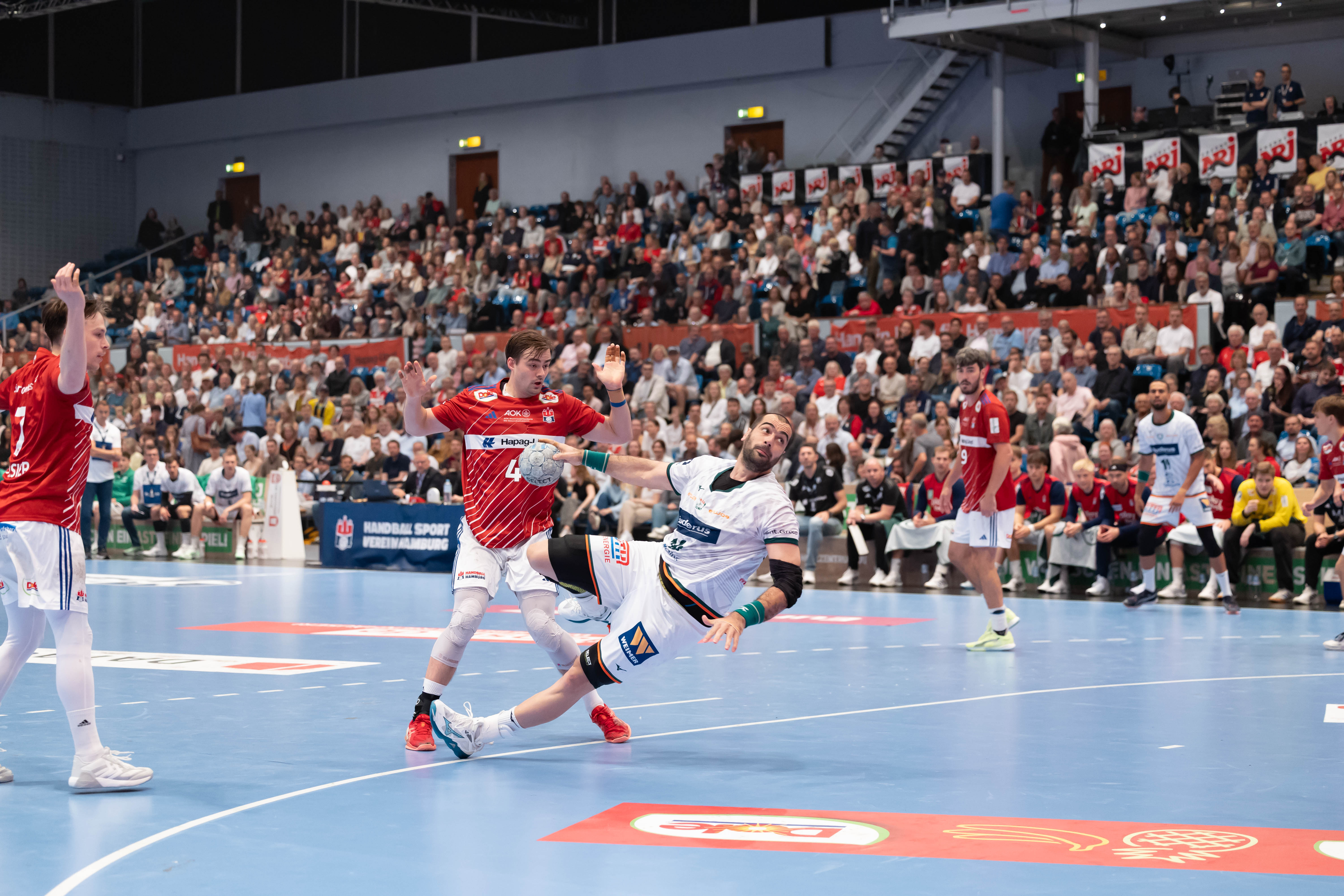 Handball Sport Verein Hamburg vs MT Melsungen