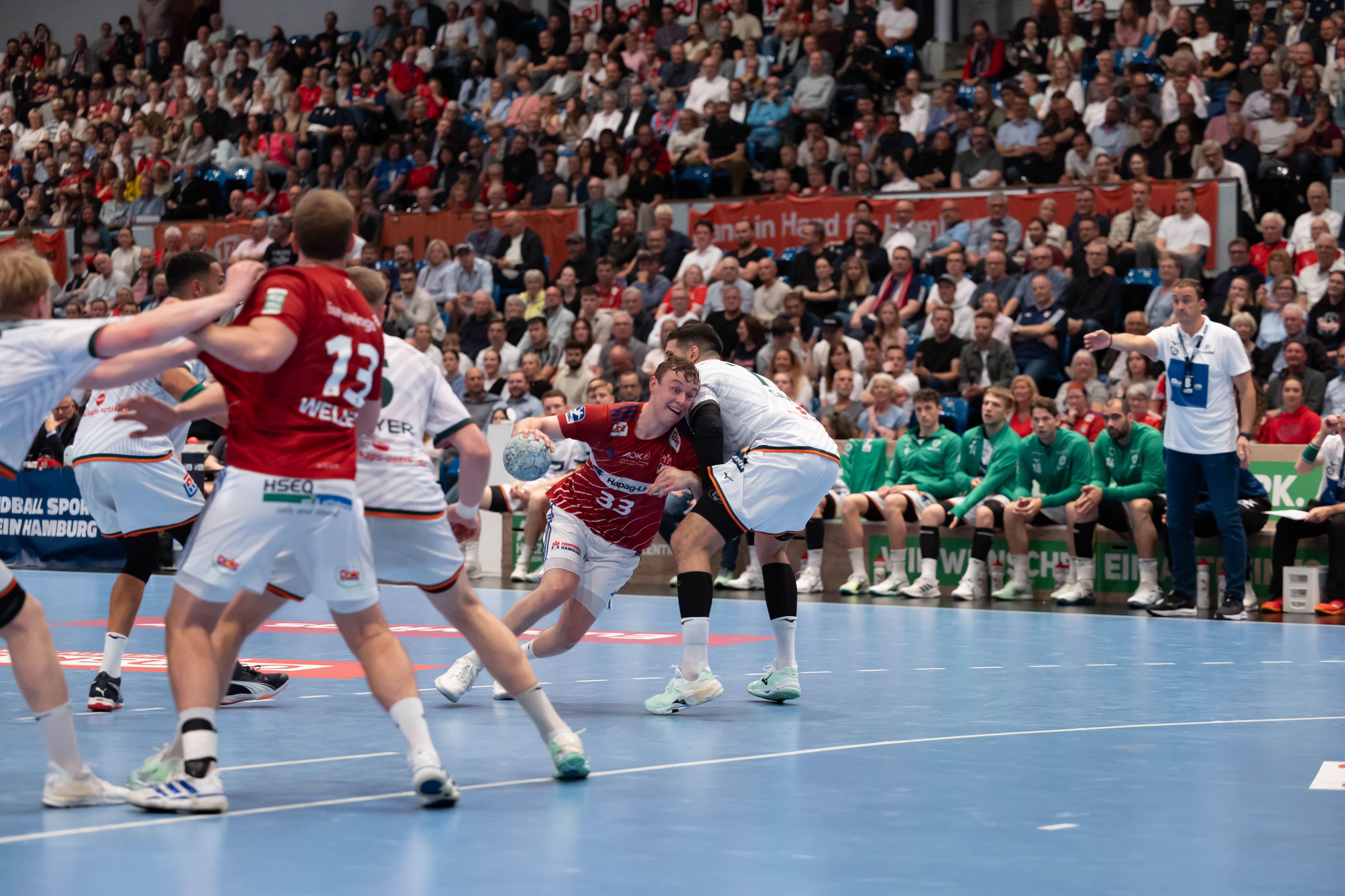 Handball Sport Verein Hamburg vs MT Melsungen