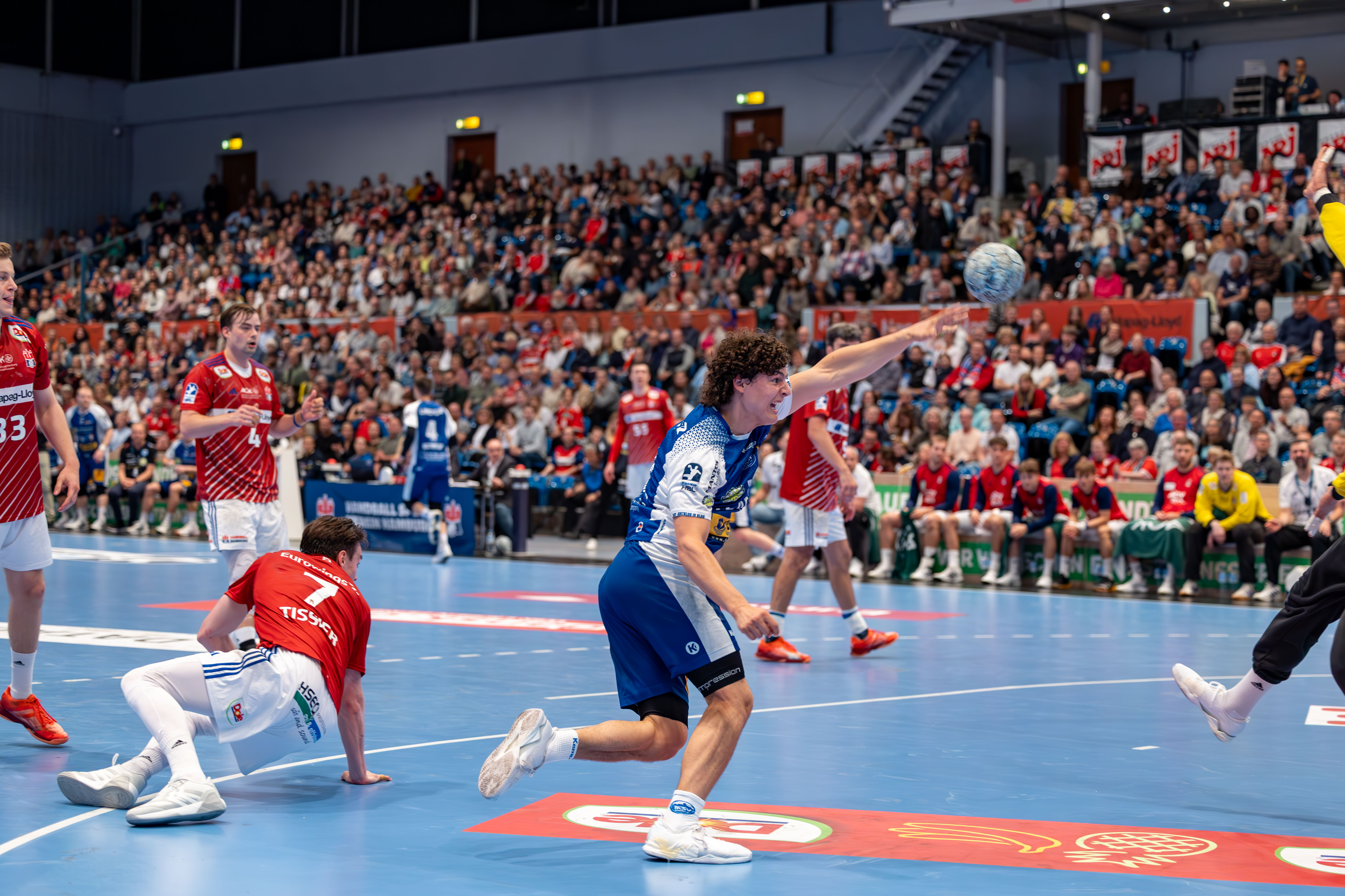 Handball Sport Verein Hamburg vs TVB 1898 Stuttgart