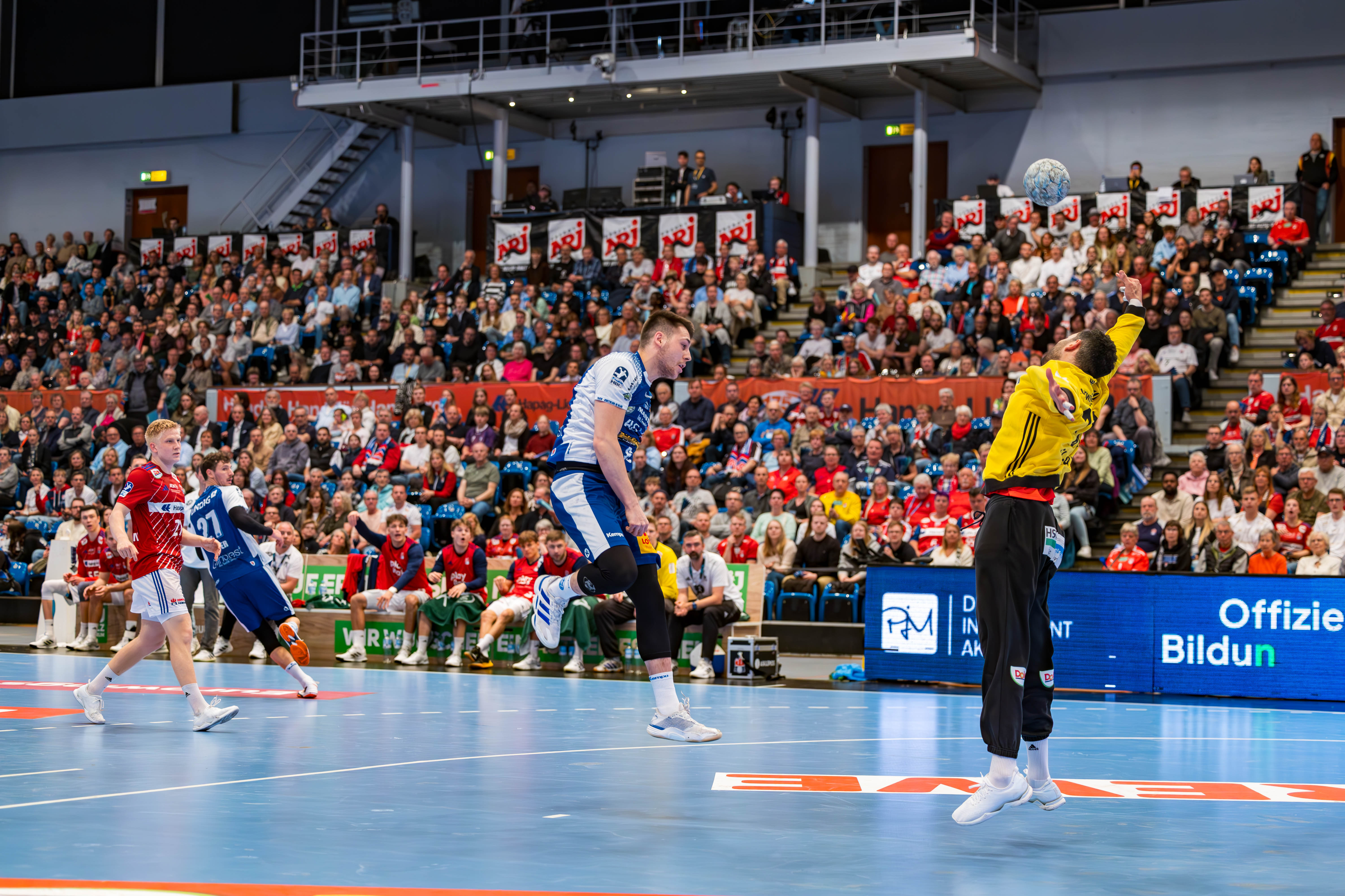 Handball Sport Verein Hamburg vs TVB 1898 Stuttgart