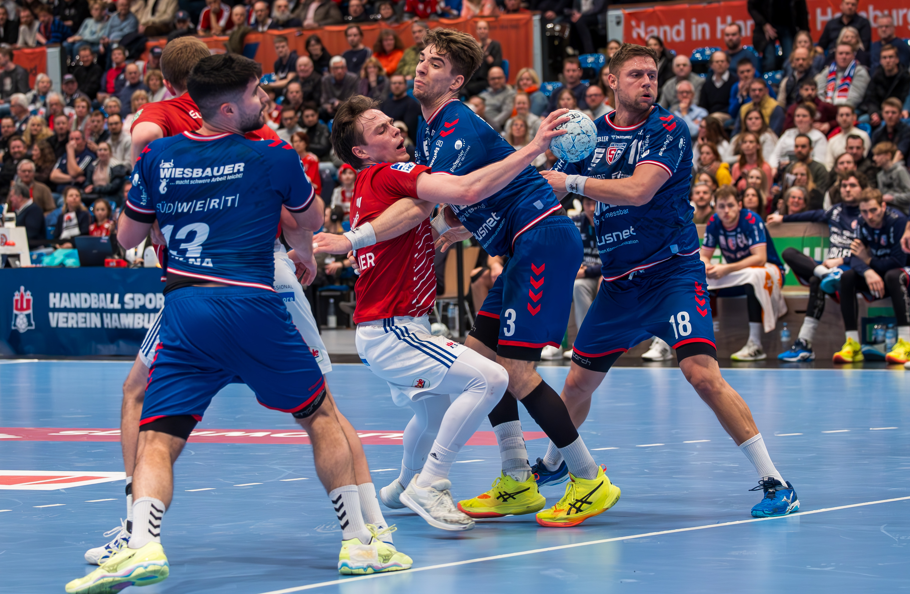 Handball Sport Verein Hamburg vs SG BBM Bietigheim