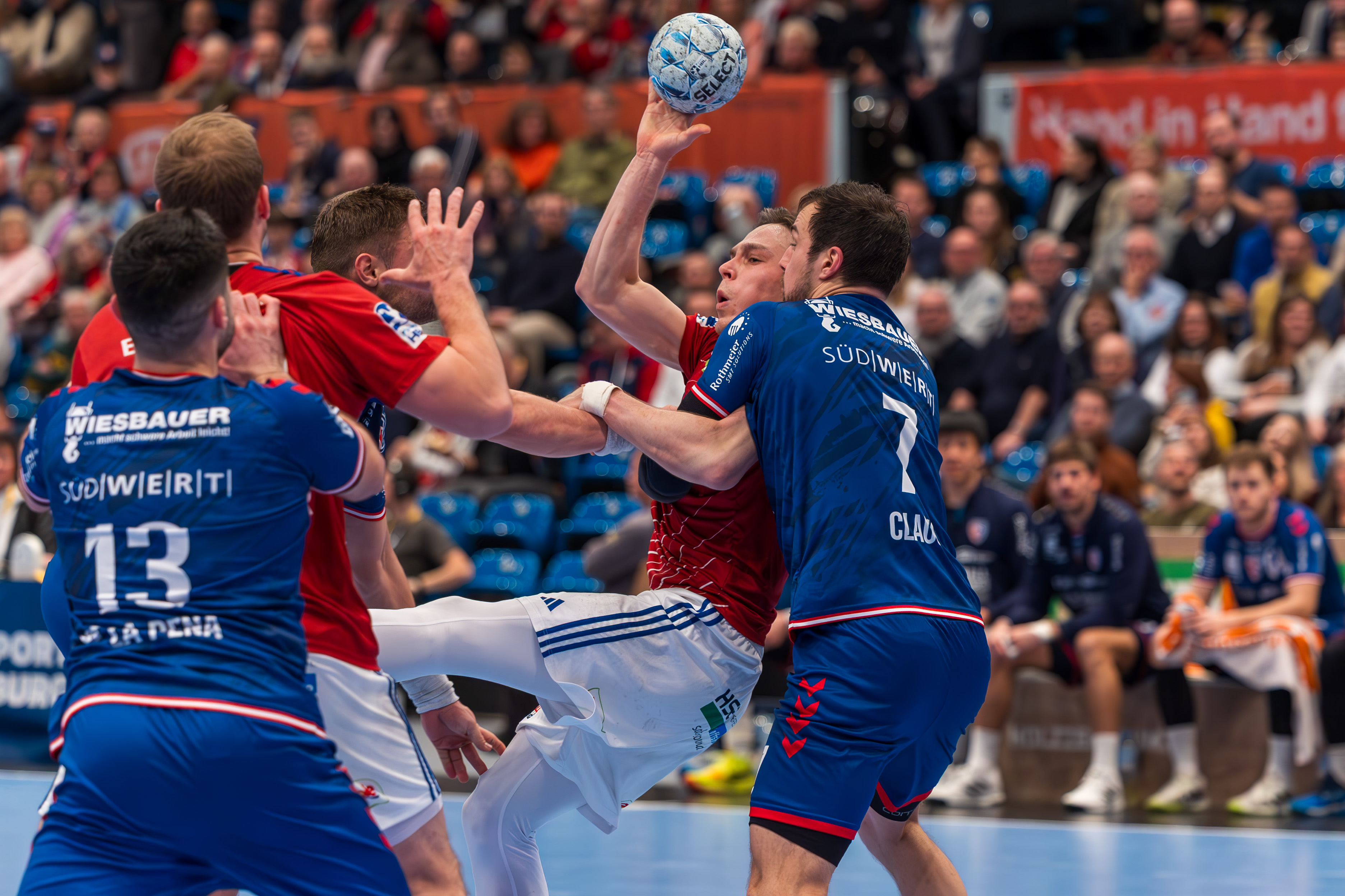 Handball Sport Verein Hamburg vs SG BBM Bietigheim
