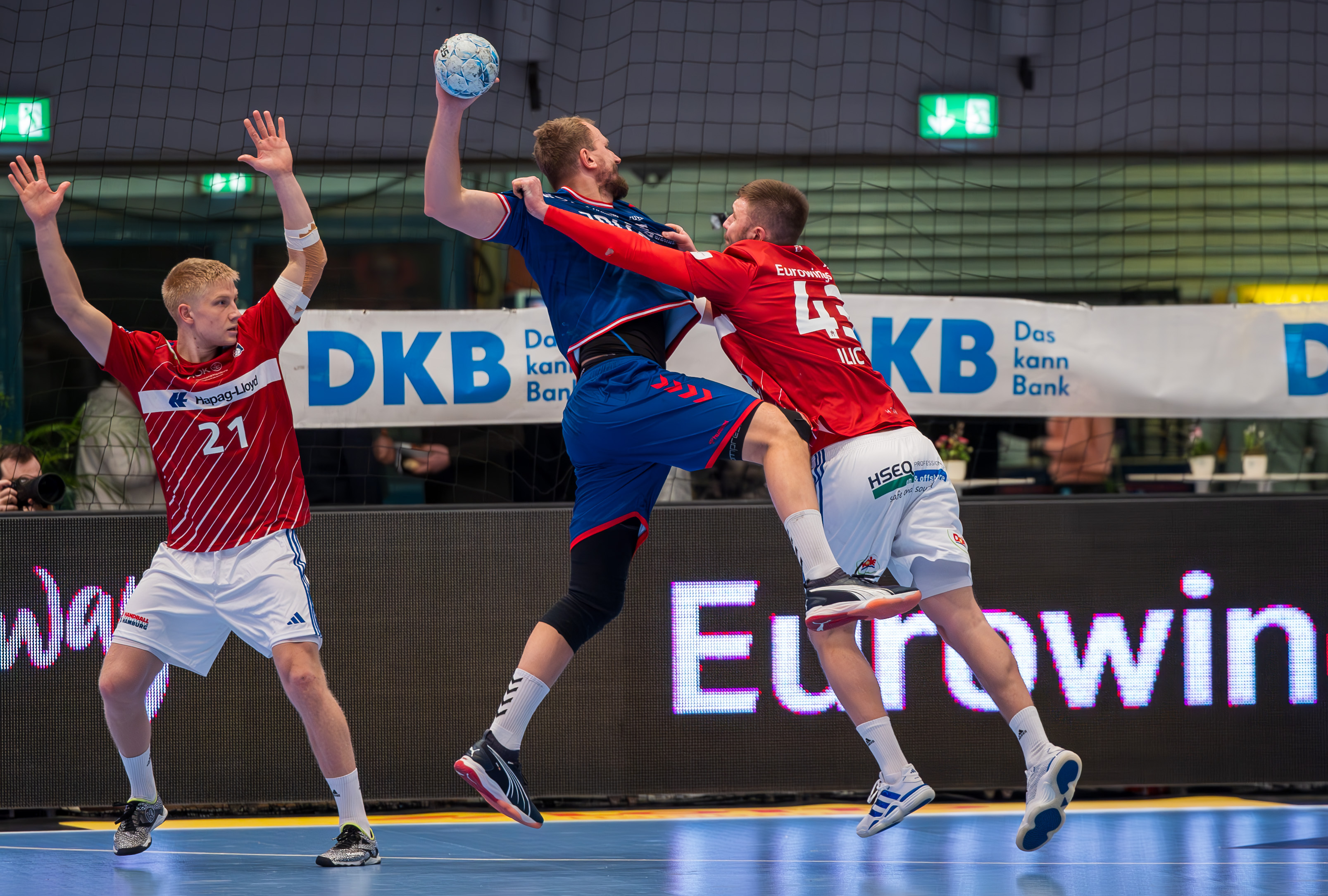 Handball Sport Verein Hamburg vs SG BBM Bietigheim