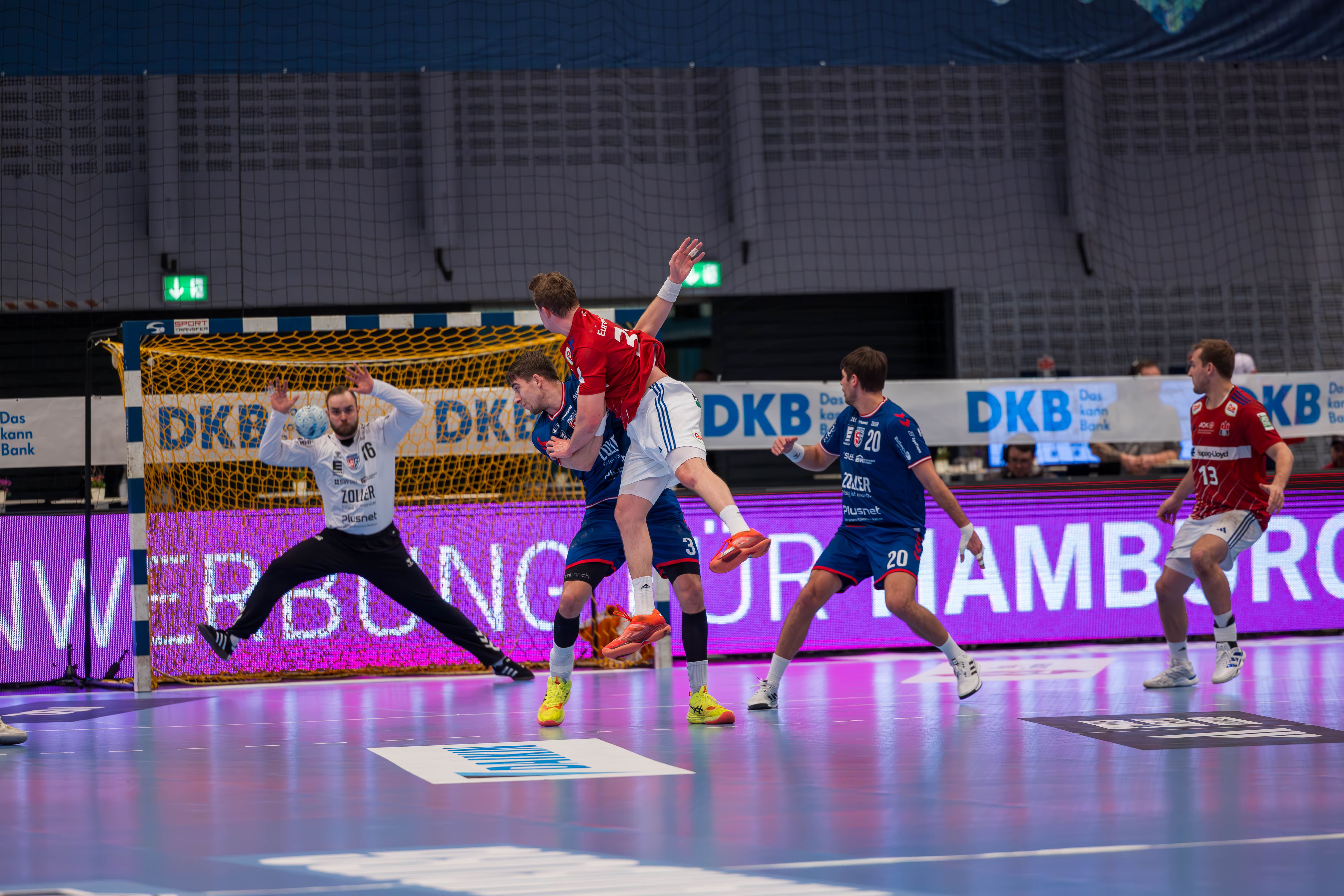 Handball Sport Verein Hamburg vs SG BBM Bietigheim