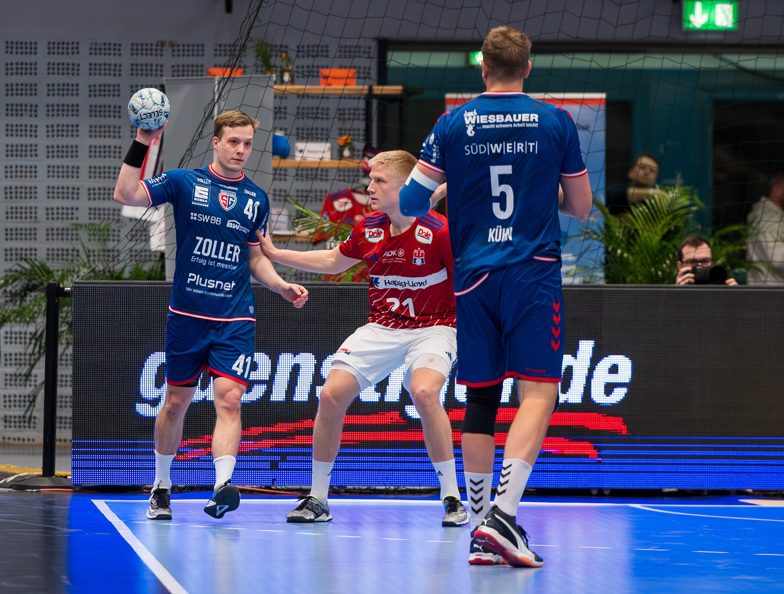 Handball Sport Verein Hamburg vs SG BBM Bietigheim